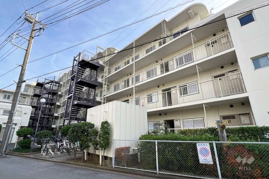 川口グリーンライフの外観（北西側から）