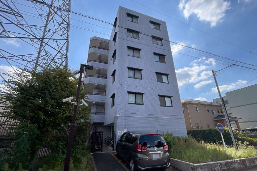 ピュア鳩ヶ谷の外観（北東側から）