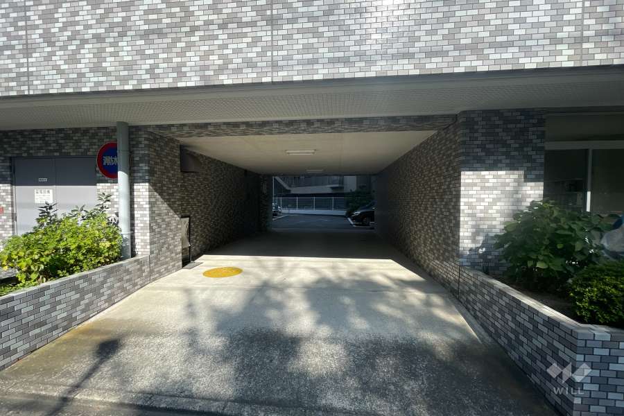 駐車場の出入り口