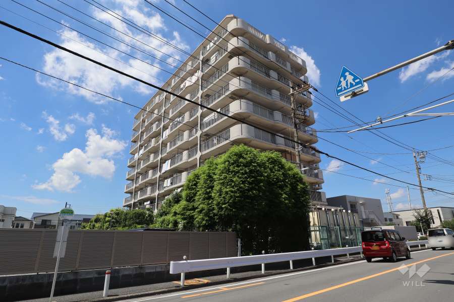川口サンハイツの外観（南東側から）