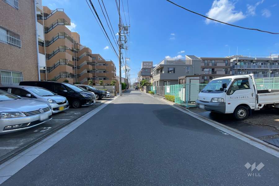 敷地北側の前面道路　