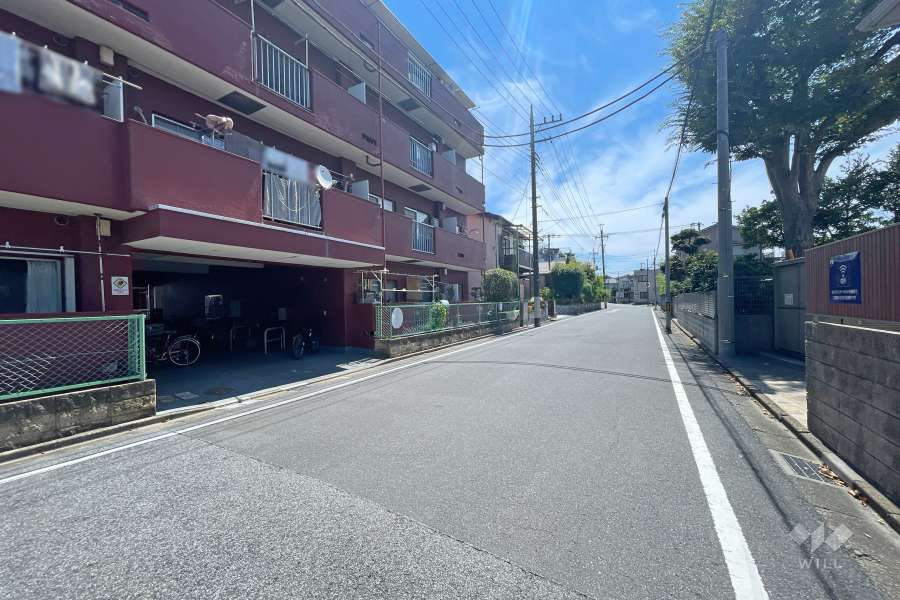 敷地南西側の前面道路　