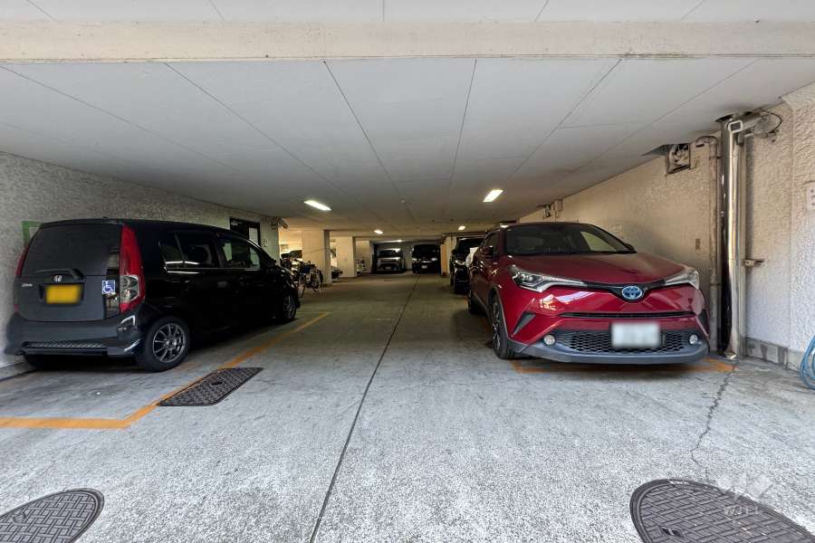 敷地内駐車場（屋内平面式）