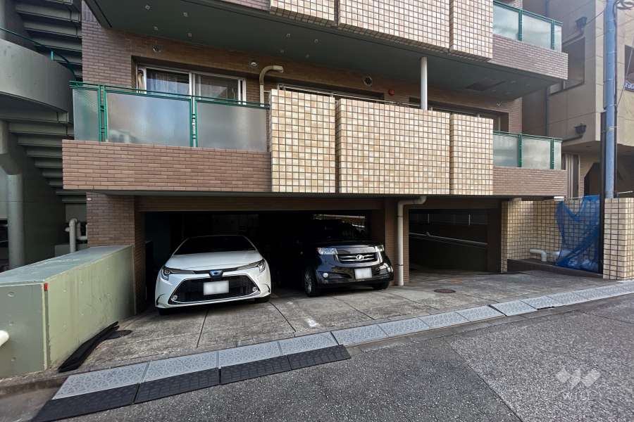 敷地内駐車場（屋内平面式）