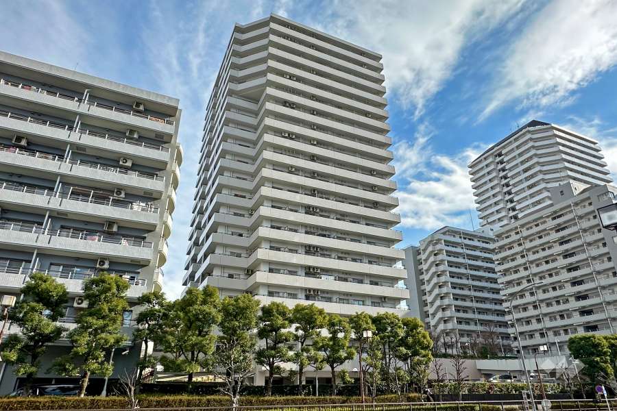 リプレ川口一番街6号棟の外観（北西側から）