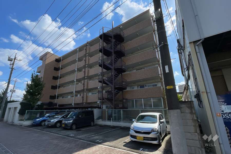 川口青木公園ローヤルコーポの外観（北西側から）