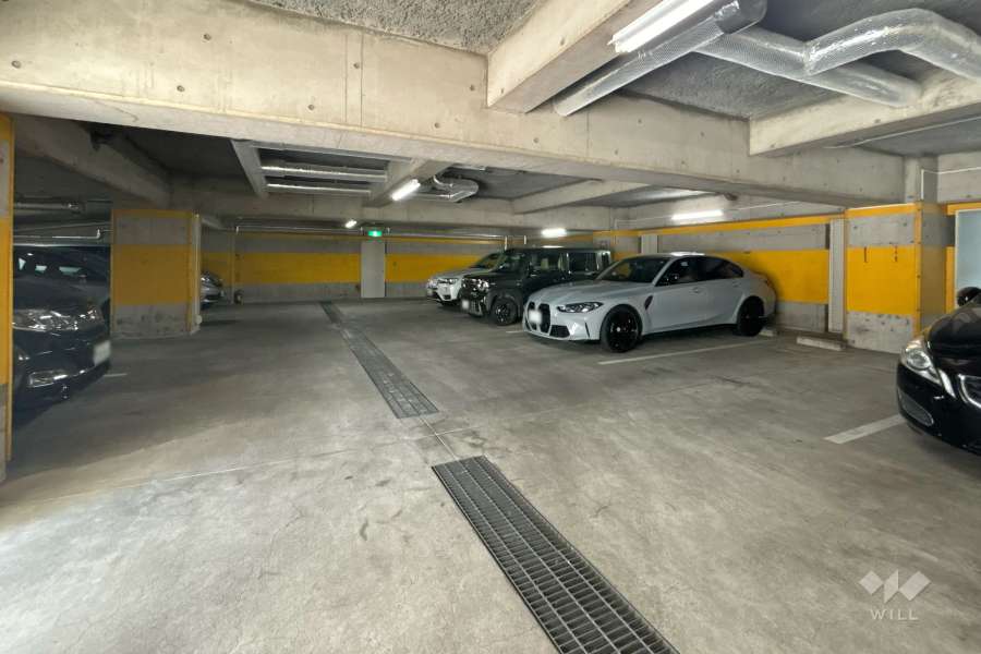 敷地内駐車場（屋内平面式）