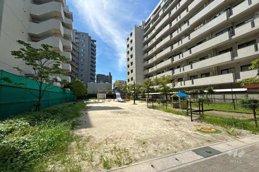 敷地に隣接する幸一ミレニアム公園