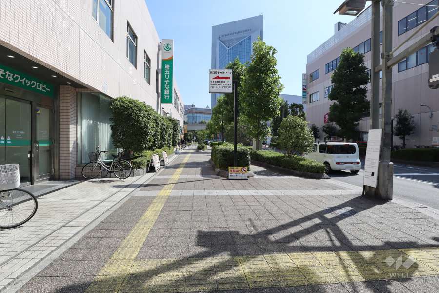 敷地南側の前面道路　