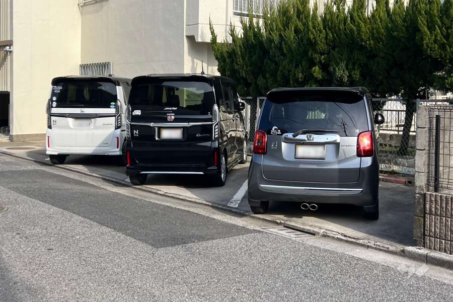 敷地内駐車場（屋外平面式）