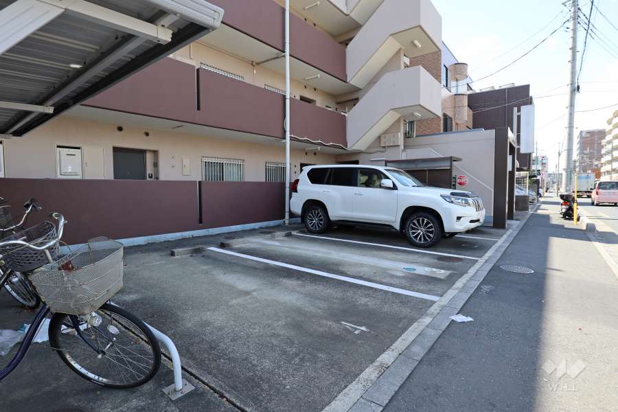 敷地内駐車場（屋外平面式）