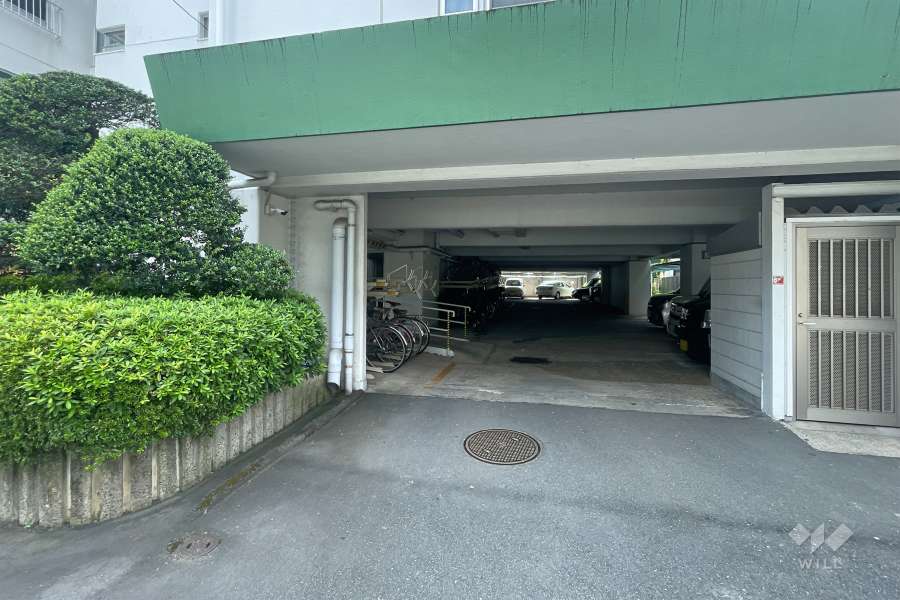 駐車場の出入り口