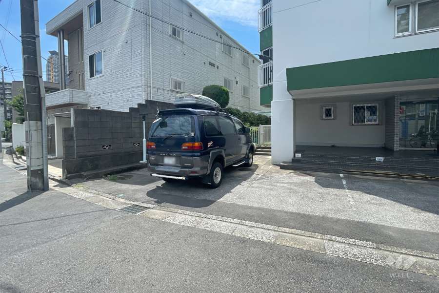 敷地内駐車場（屋外平面式）