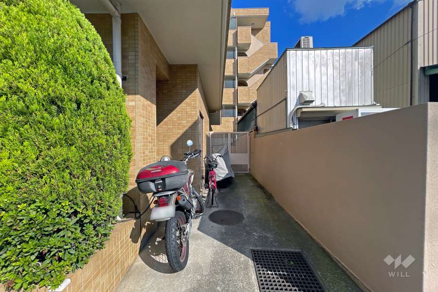 バイク置き場