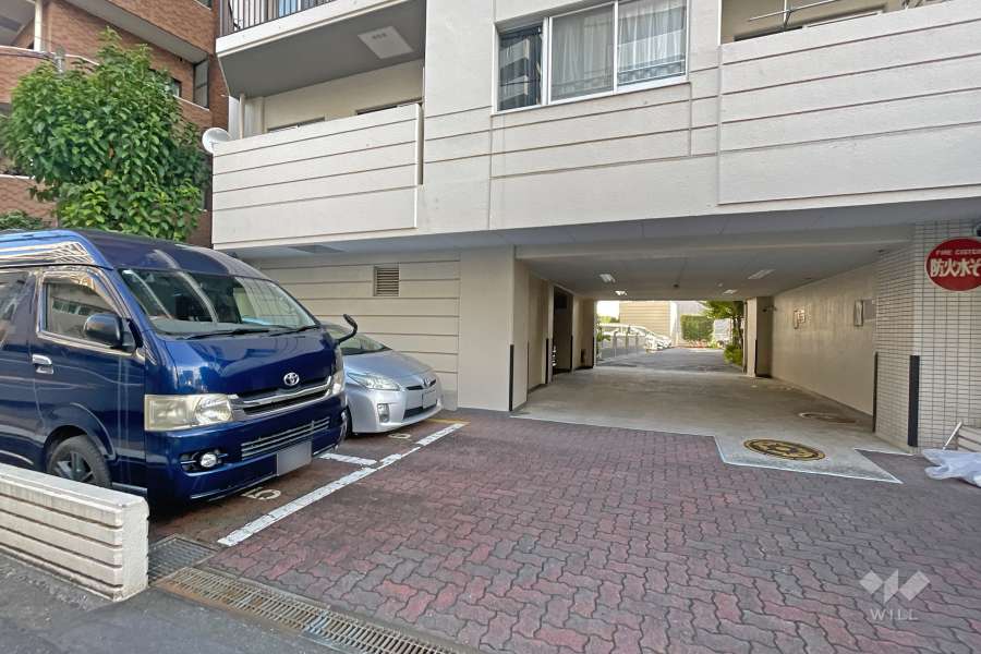 駐車場の出入り口