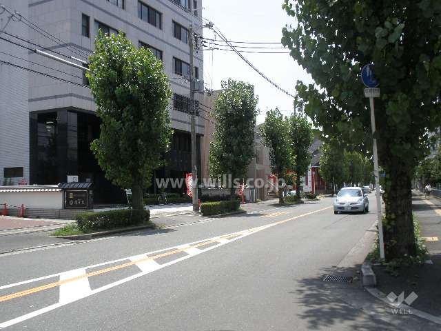 マンションの北側前面道路