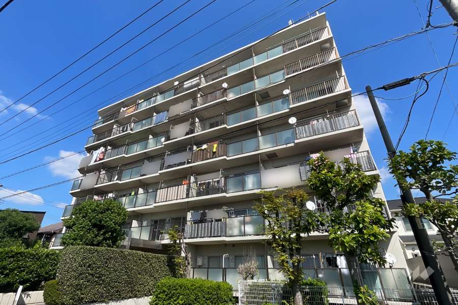 サンハイツ川口の外観（南西側から）