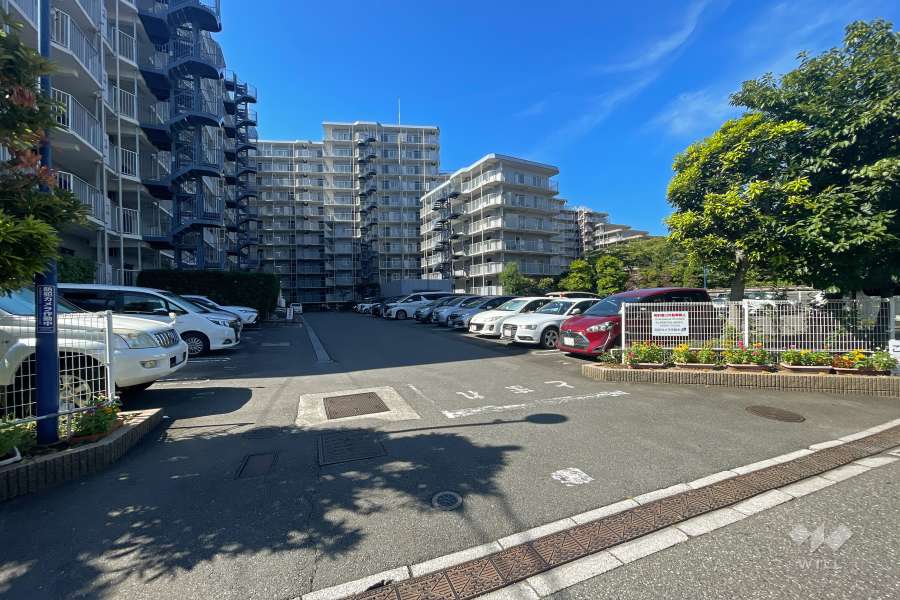 駐車場の出入り口・敷地内駐車場（屋外平面式）
