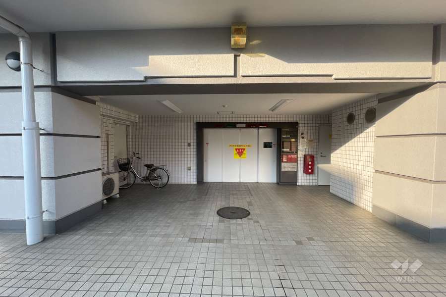 敷地内駐車場（屋内機械式）