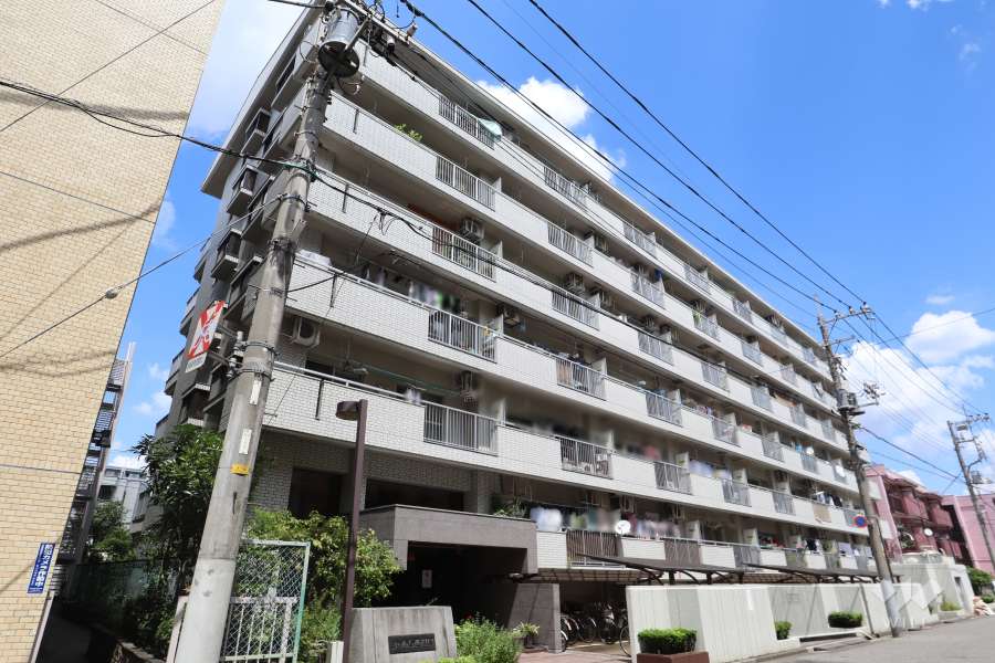 シャルム西川口の外観（南側から）