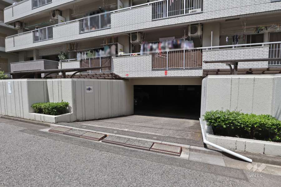駐車場出入口