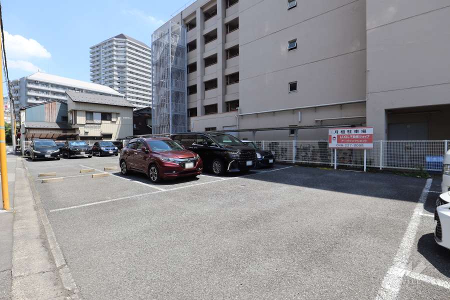 敷地内駐車場（屋外平面式）