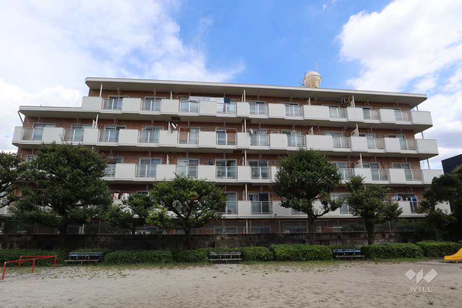 川口第1ローヤルコーポの外観（西側から）