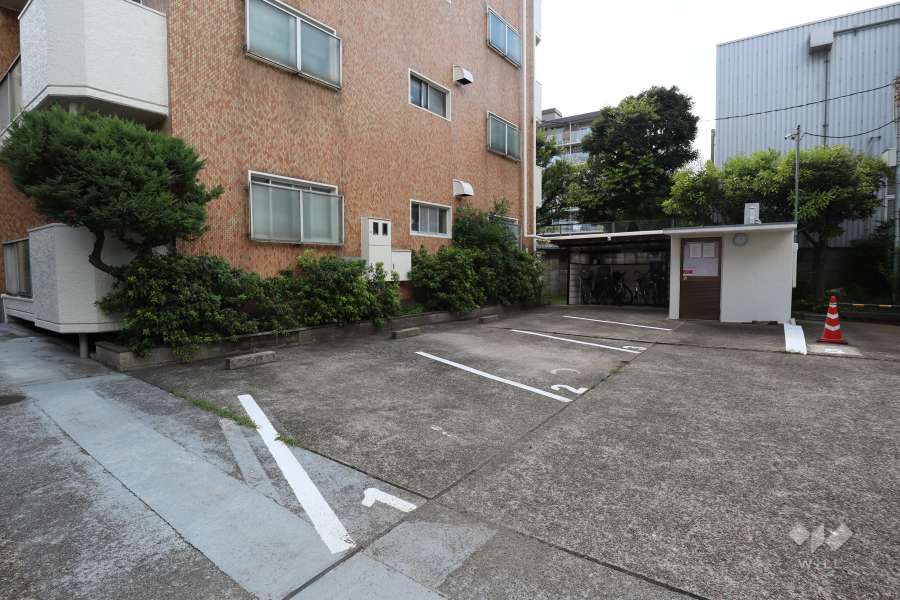 敷地内駐車場（屋外平面式）