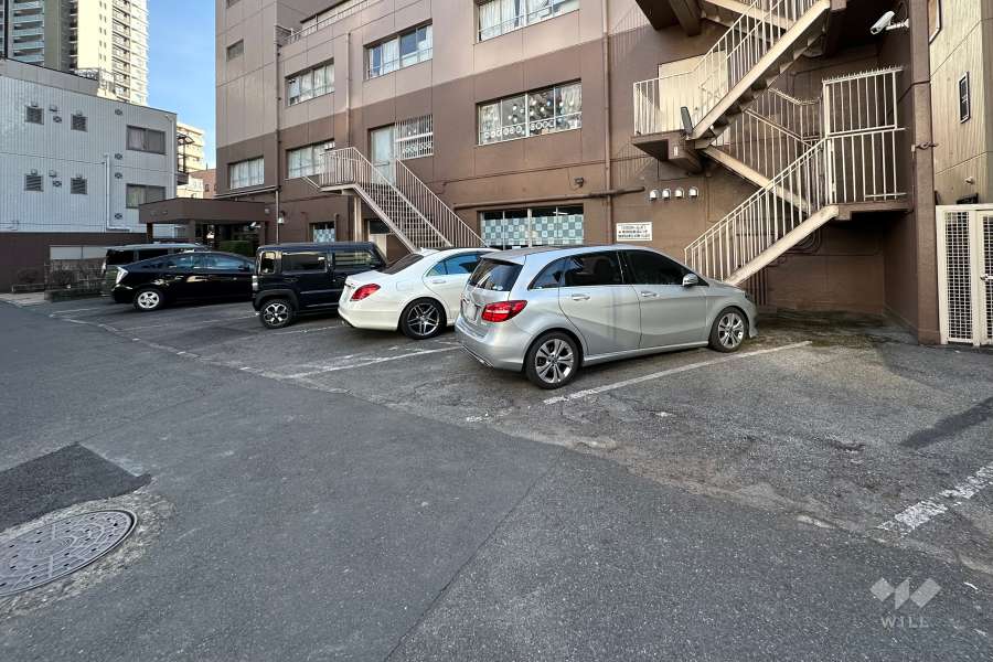 敷地内駐車場（屋外平面式）
