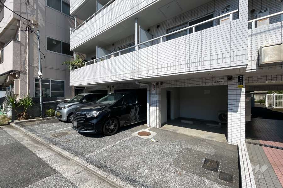 敷地内駐車場（屋外平面式）