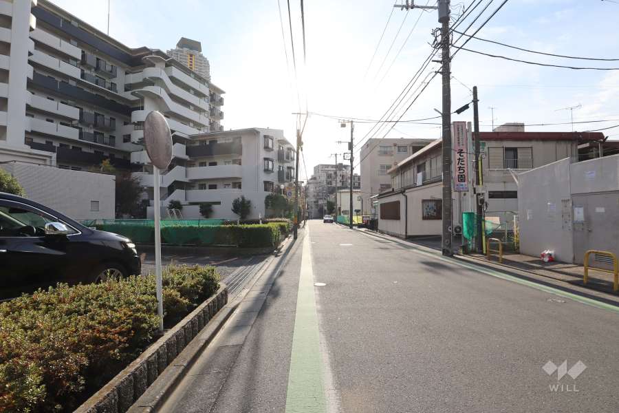 敷地北西側の前面道路　