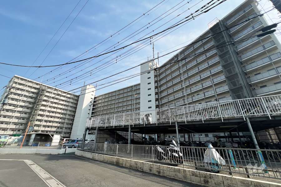 メゾン新郷の外観（北西側から）