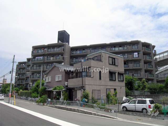 サンロイヤル池田の外観（南側から）