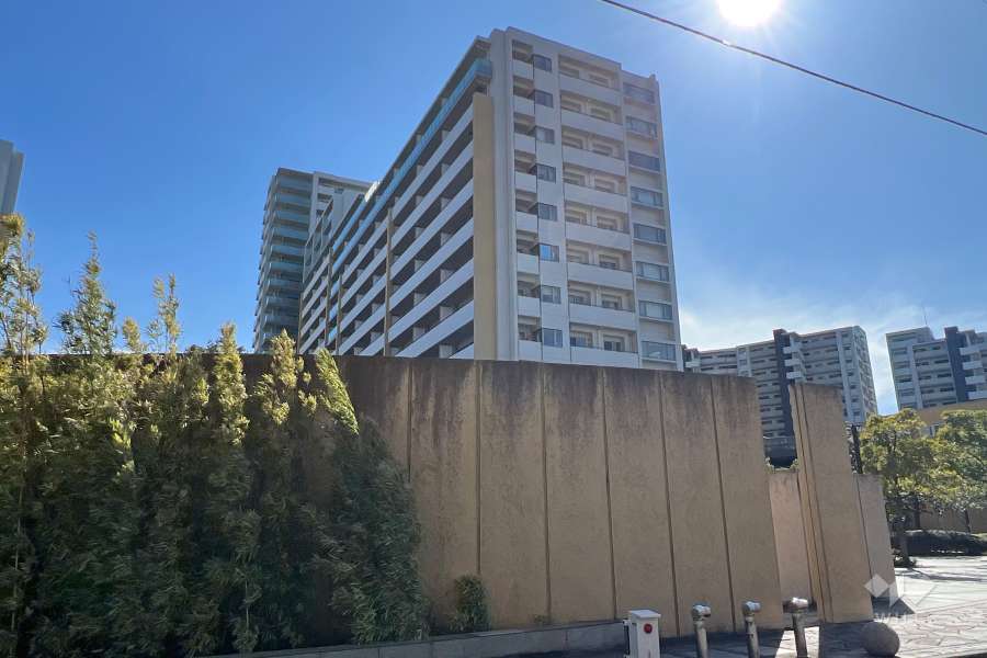 リボンシティレジデンスエアリーフォートの外観（北東側から）