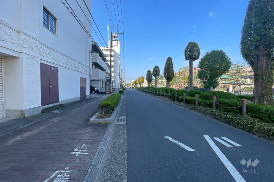 敷地北側の前面道路　