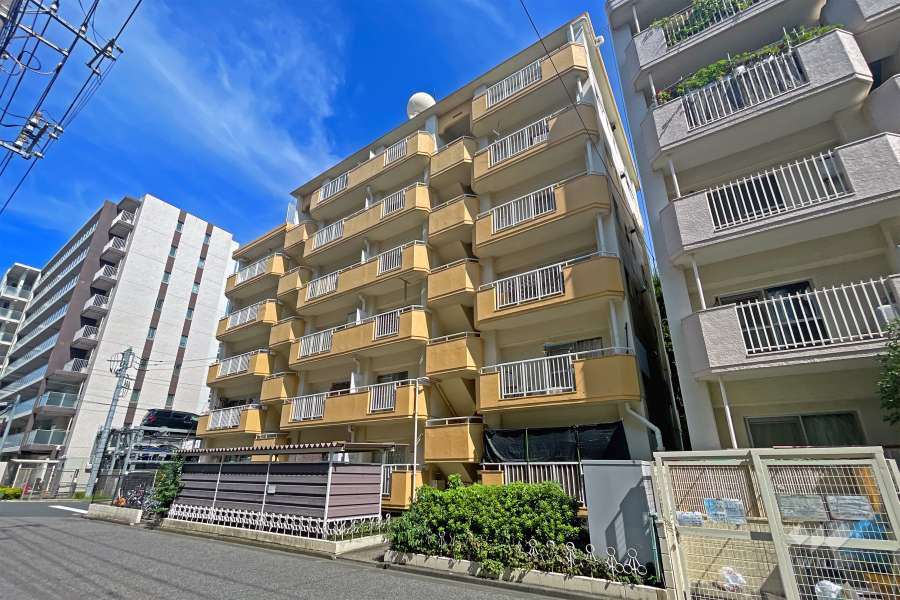 並木第２コーポサンキョーの外観（南西側から）