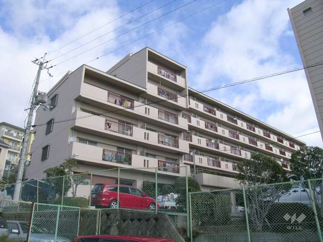 日興池田五月丘スカイマンション1号棟の外観（南西側から）