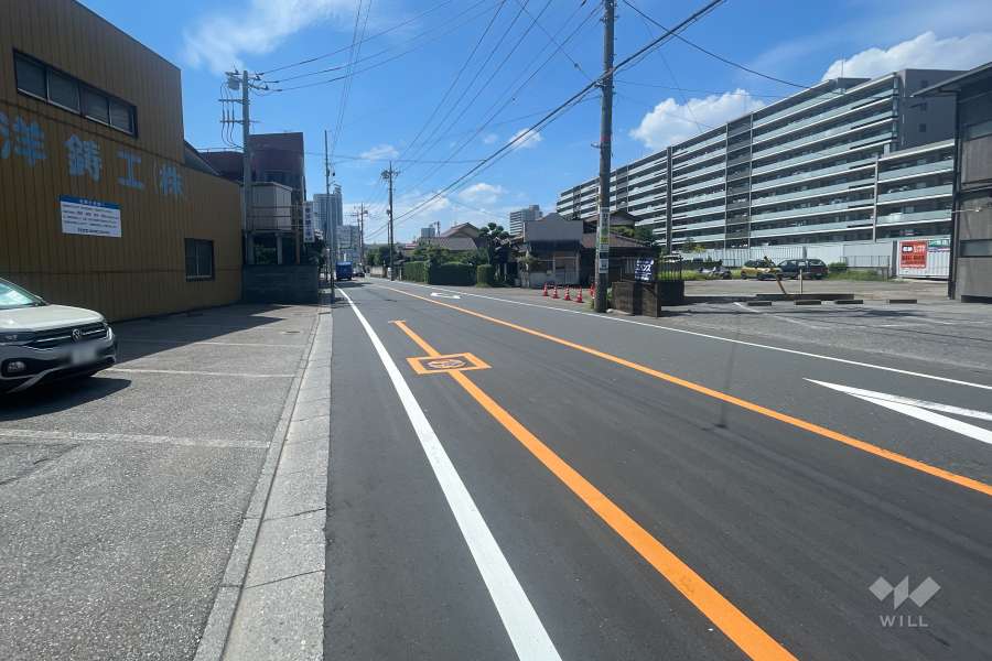 敷地北側の前面道路