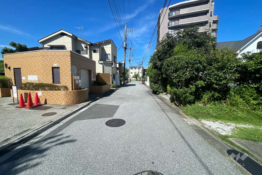 敷地北側の前面道路　