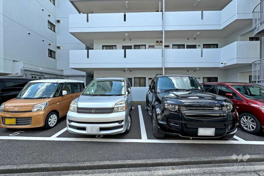 敷地内駐車場（屋外平面式）