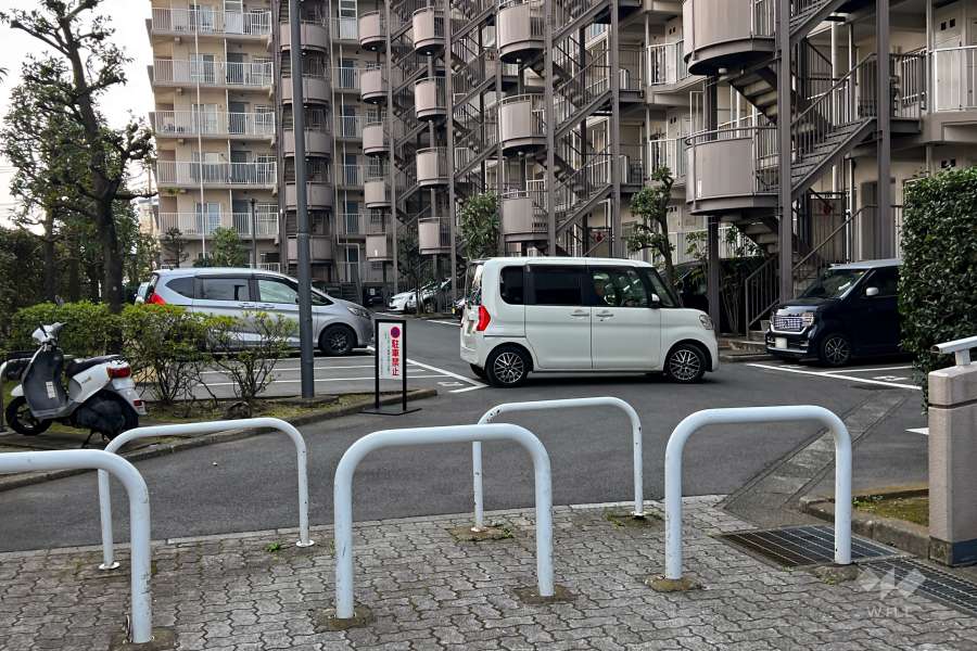 敷地内駐車場（屋外平面式）