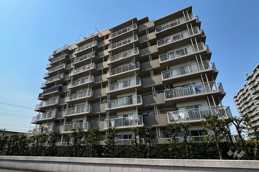 グリーンパーク鳩ヶ谷B棟の外観（北東側から）