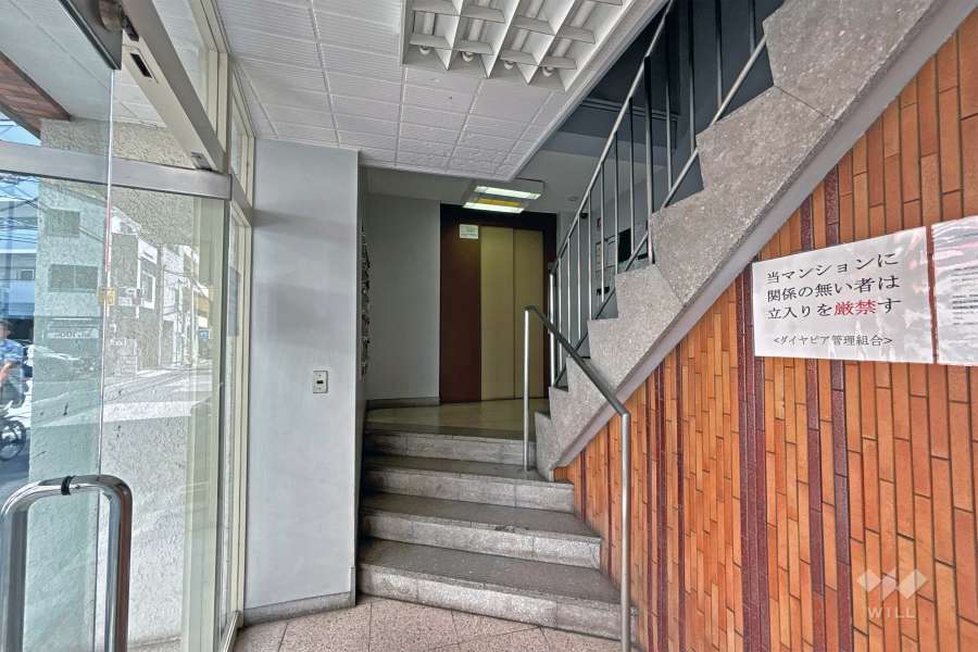 エントランス内