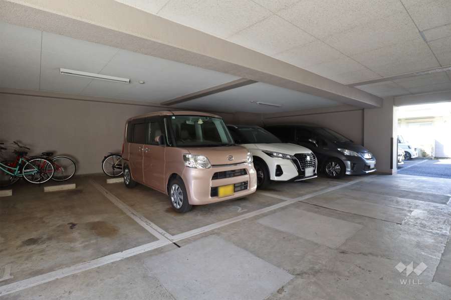 敷地内駐車場（屋内平面式）