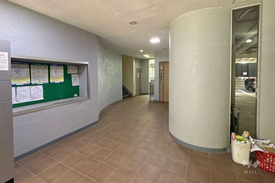 エントランスホール