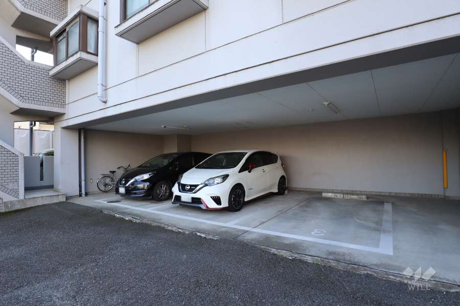 敷地内駐車場（屋内平面式）