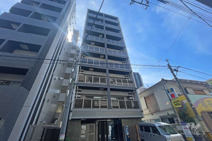 プレセダンヒルズ西川口の外観（東側から）