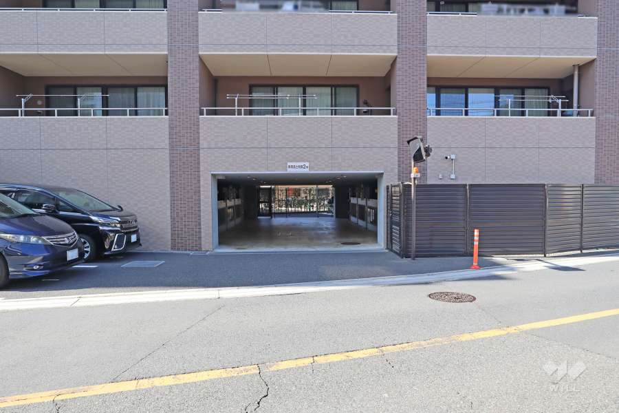 駐車場の出入り口　