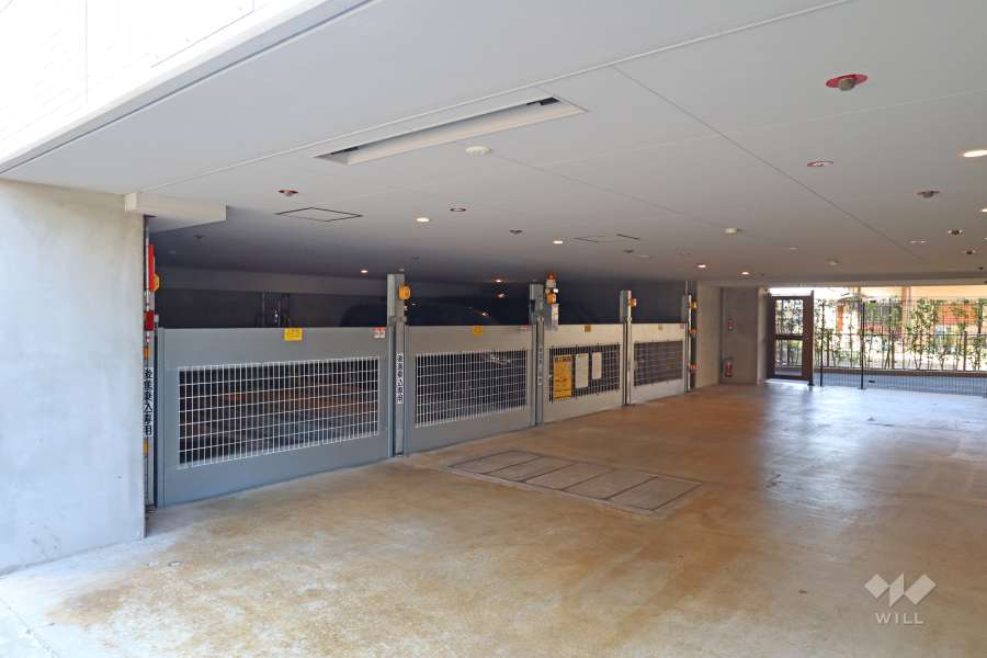 敷地内駐車場（屋内機械式）