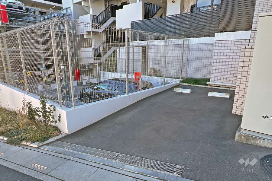 敷地内駐車場（屋外平面式）